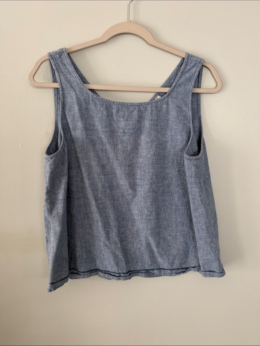 Chambray Scoop Neck Tank Top in Light Blue